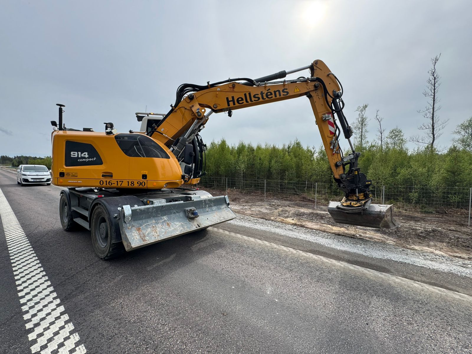 Liebherr 914 hjulgrävare för uthyrning